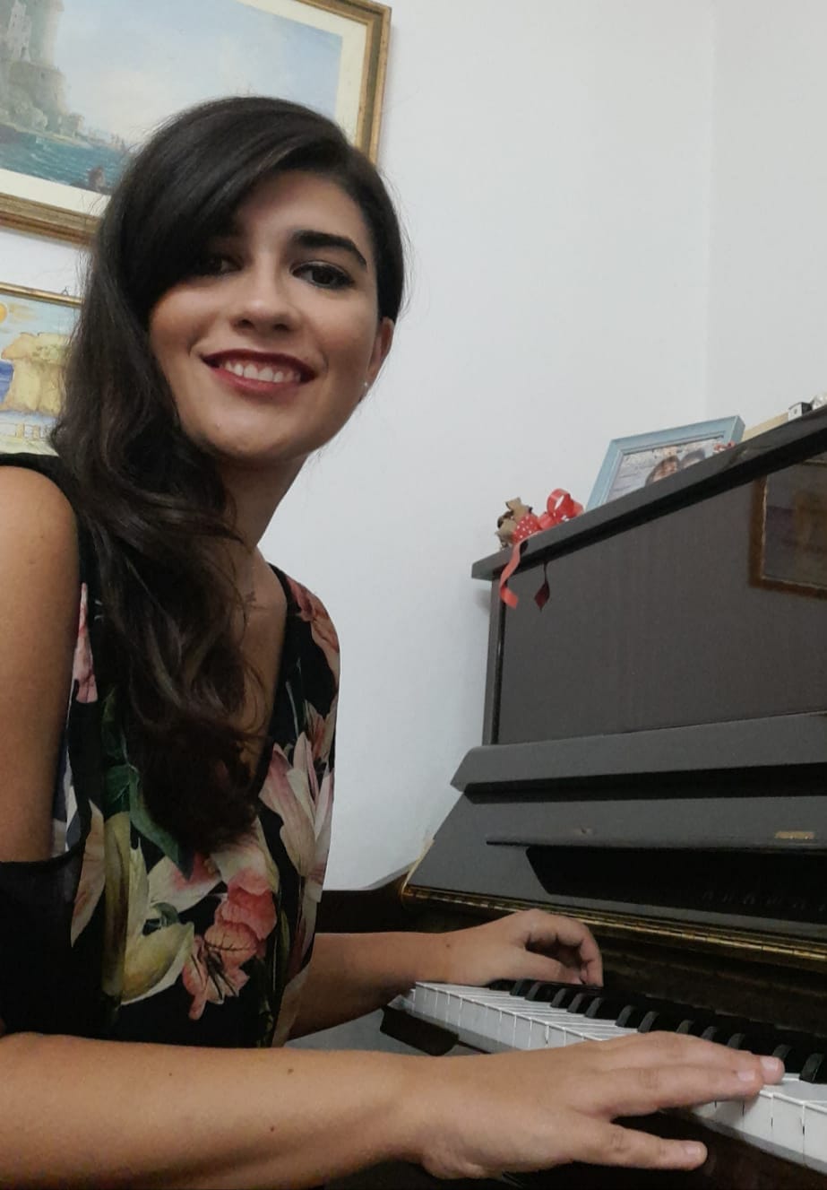 Carmen Mazzela, pianista